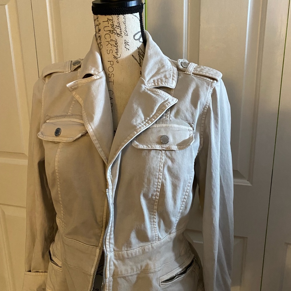 White House Black Market Women's Cream Jacket